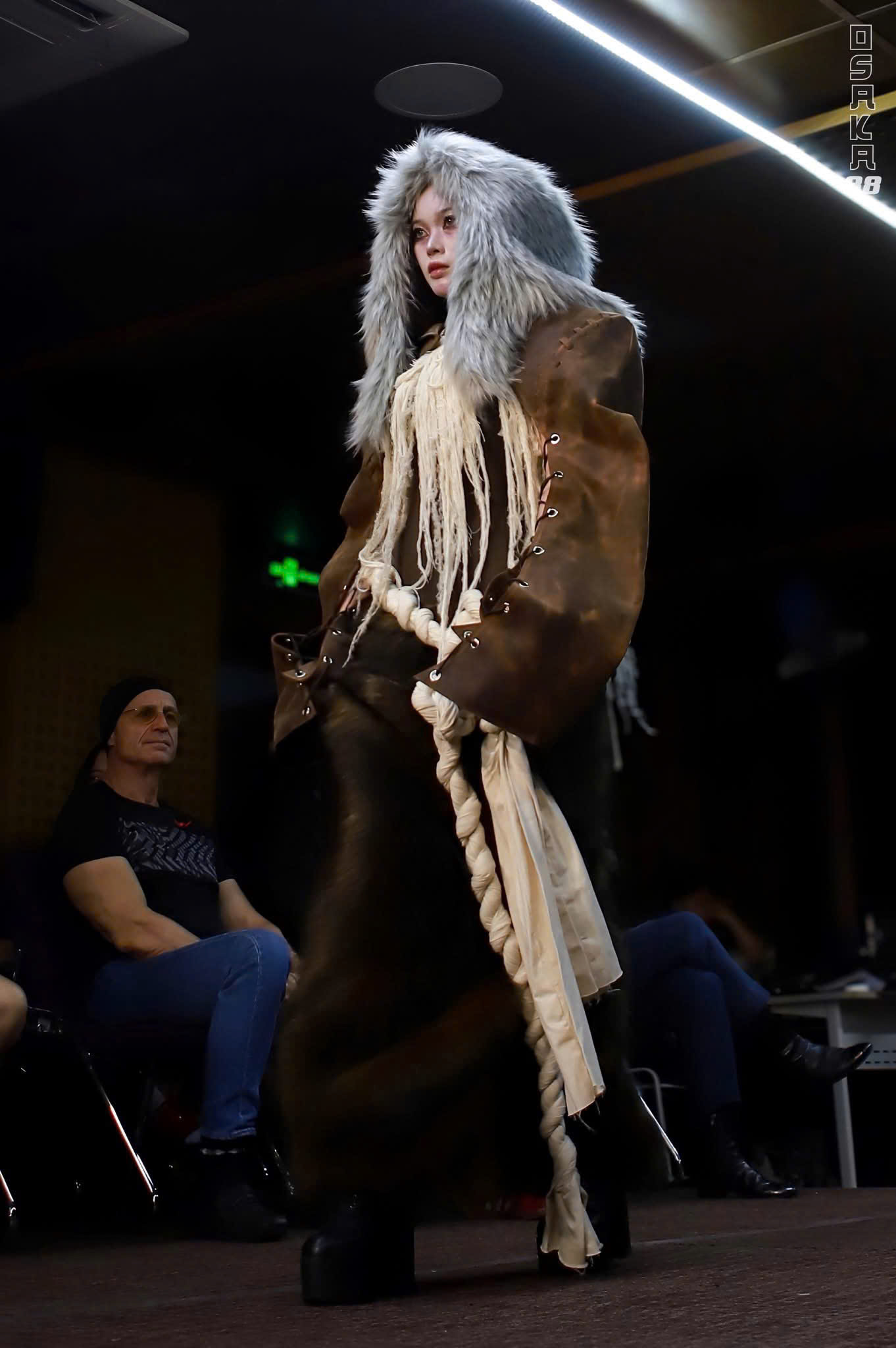 Áo Da Bò Sáp & Mũ Lông – Tác Phẩm Hợp Tác Giữa GodFathers 61 và NTK Minh Anh